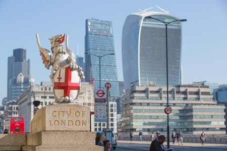 Is it Safe to Invest in UK Bonds? news detail image